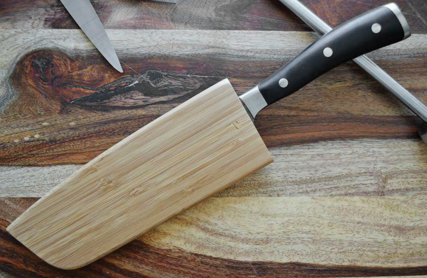 Magnetic Bamboo Santoku Sheath