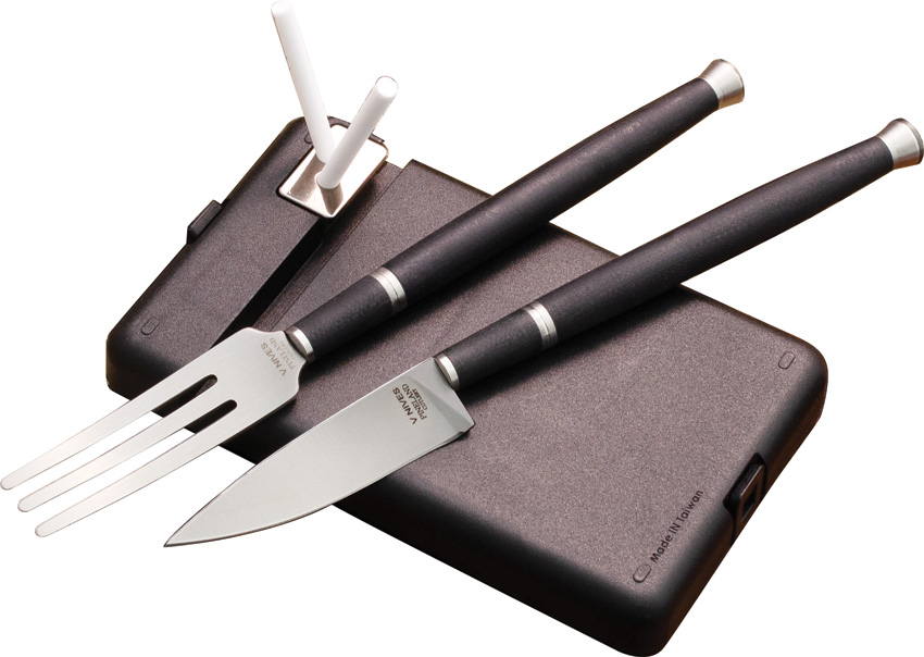 Carnivore Dining Set